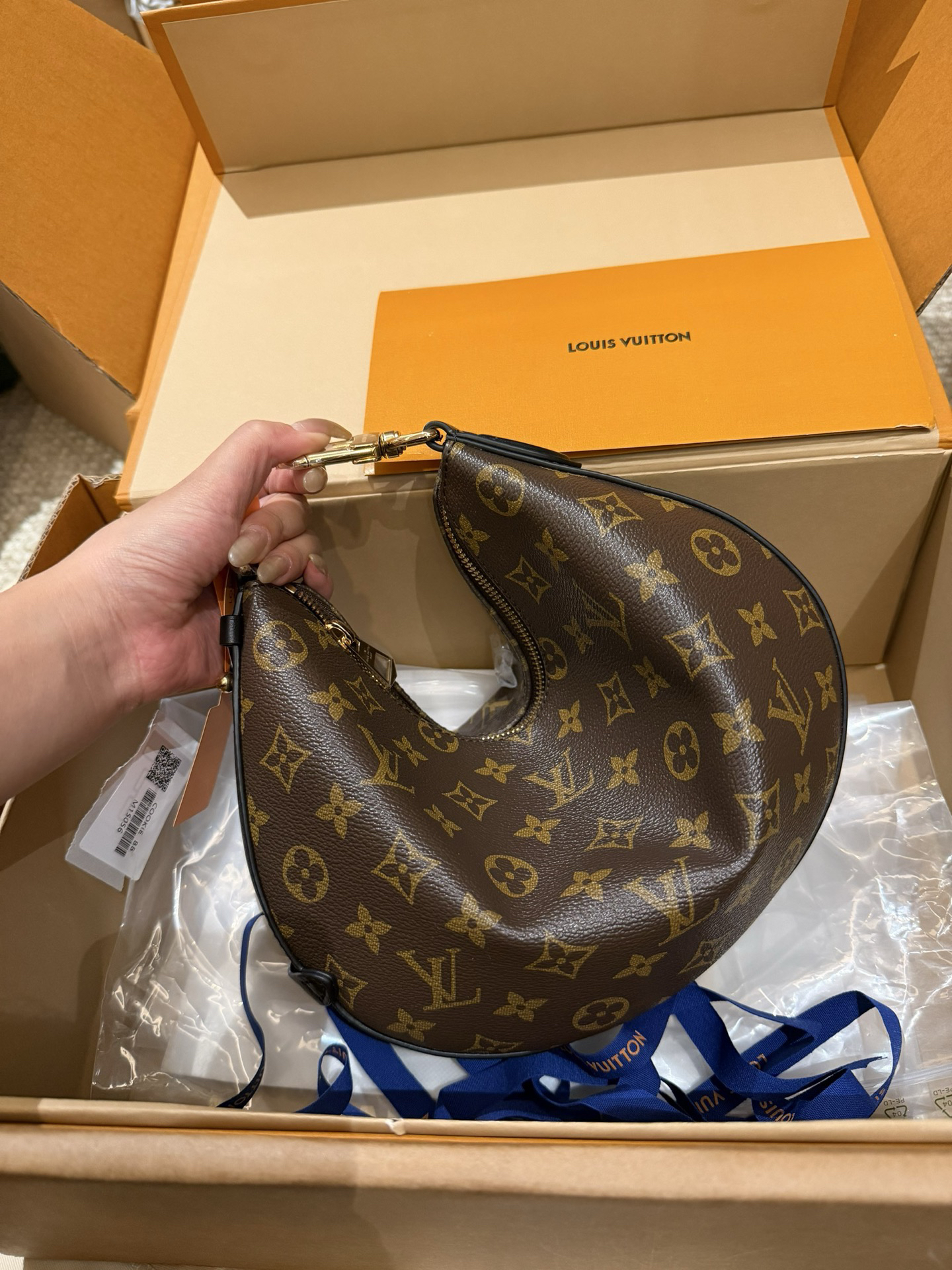 Bag 1228703348