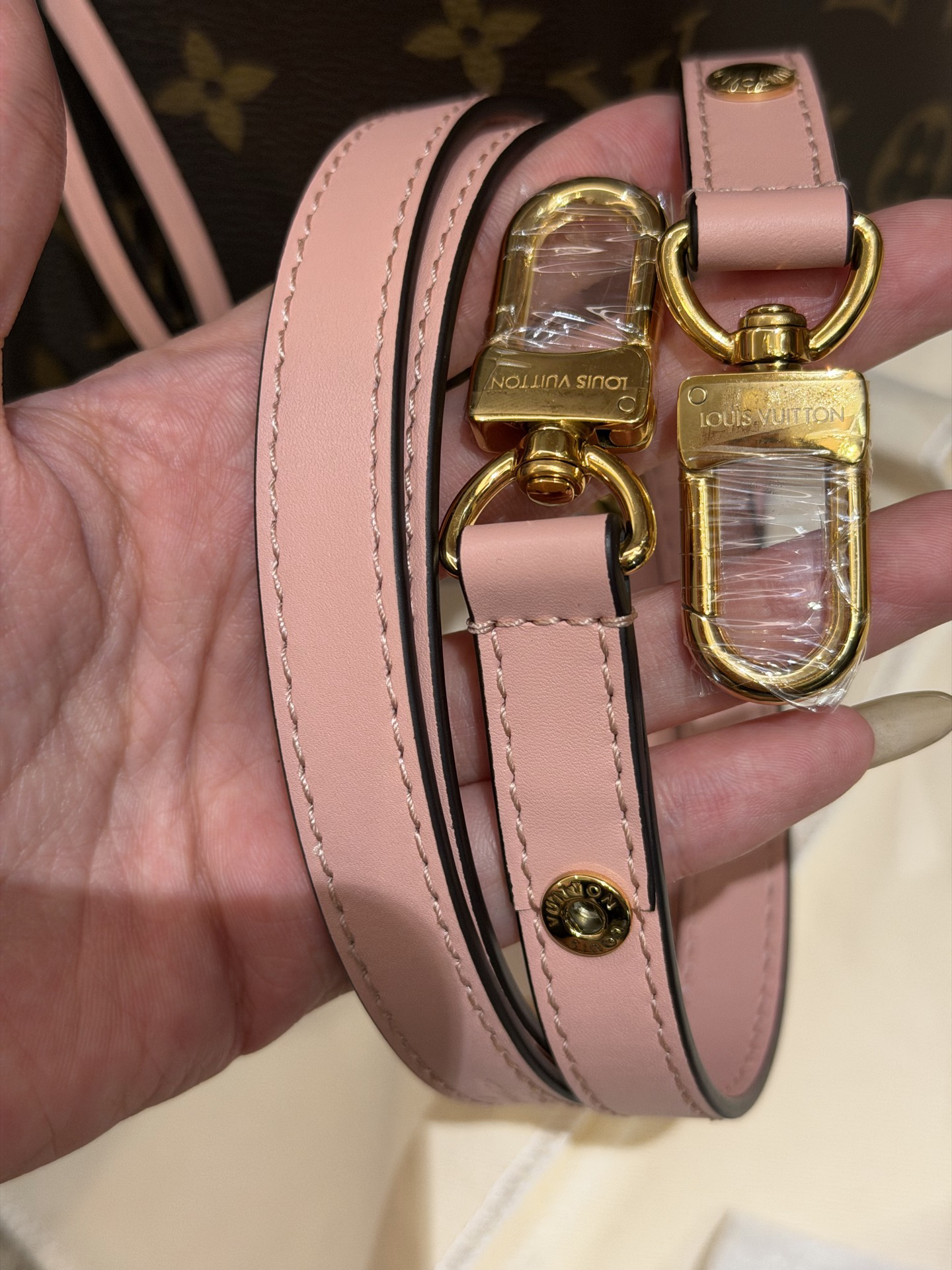 Bag 1228703357