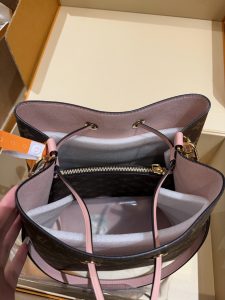 Bag 1228703357