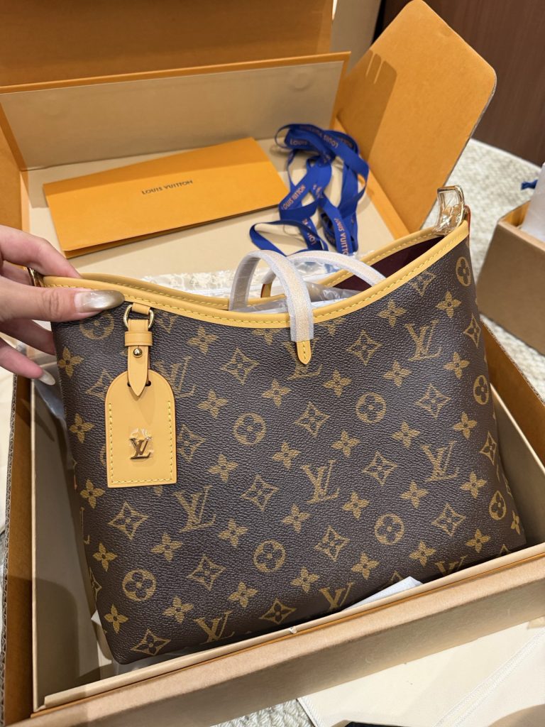 Handbag