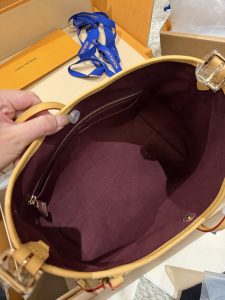 Handbag