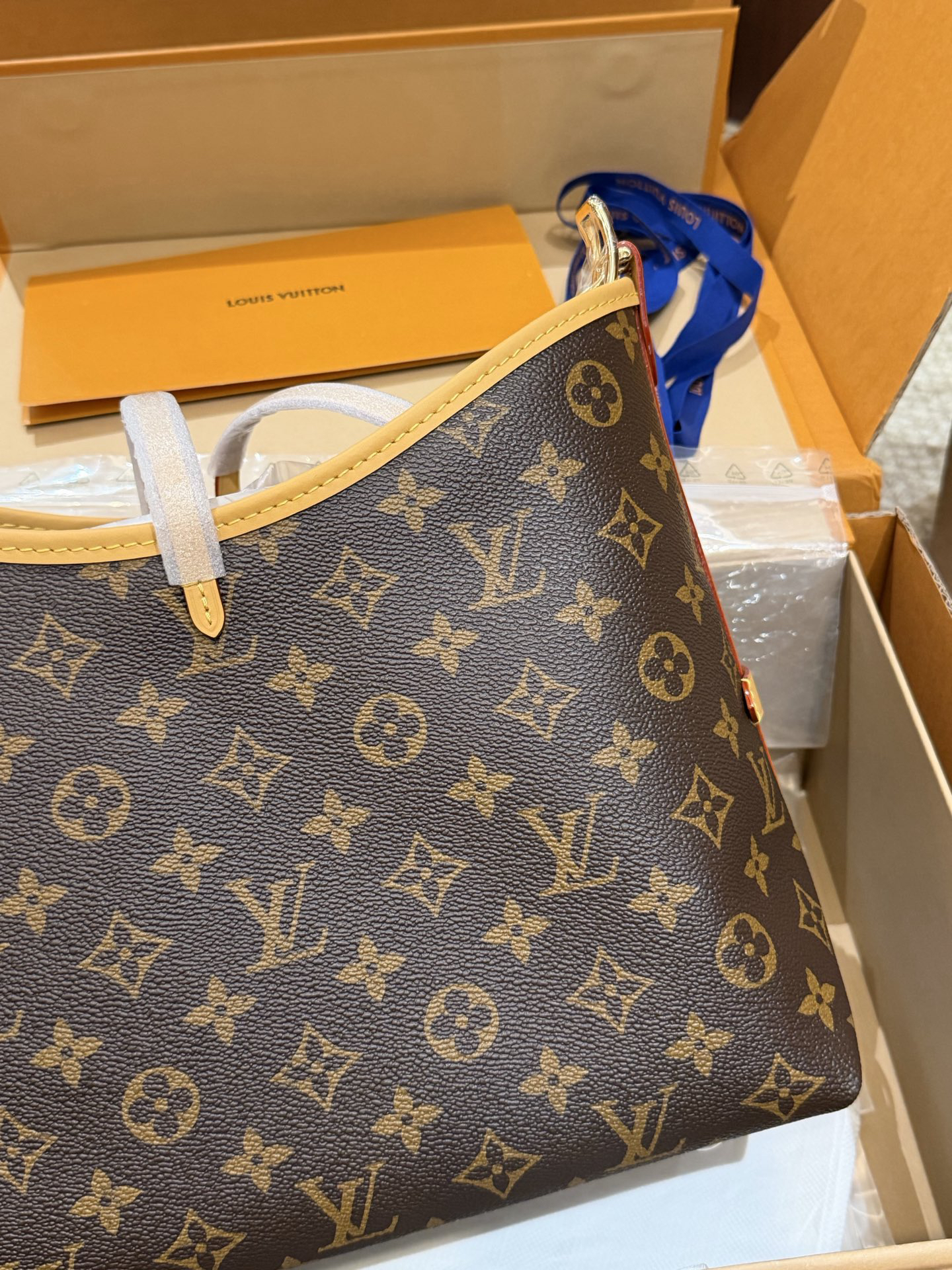 Handbag