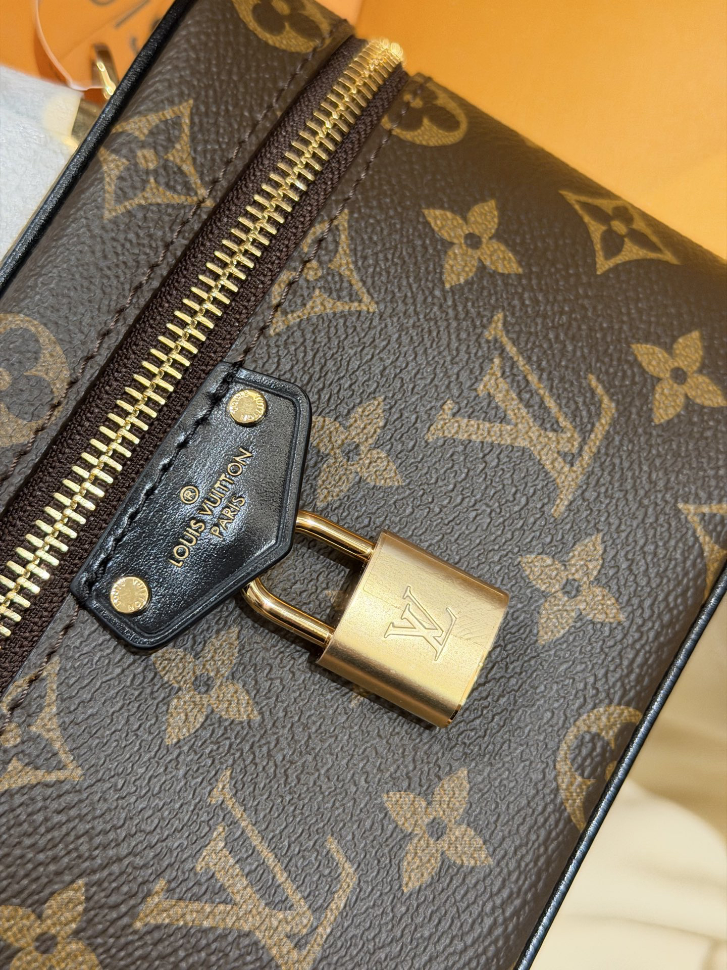 Handbag