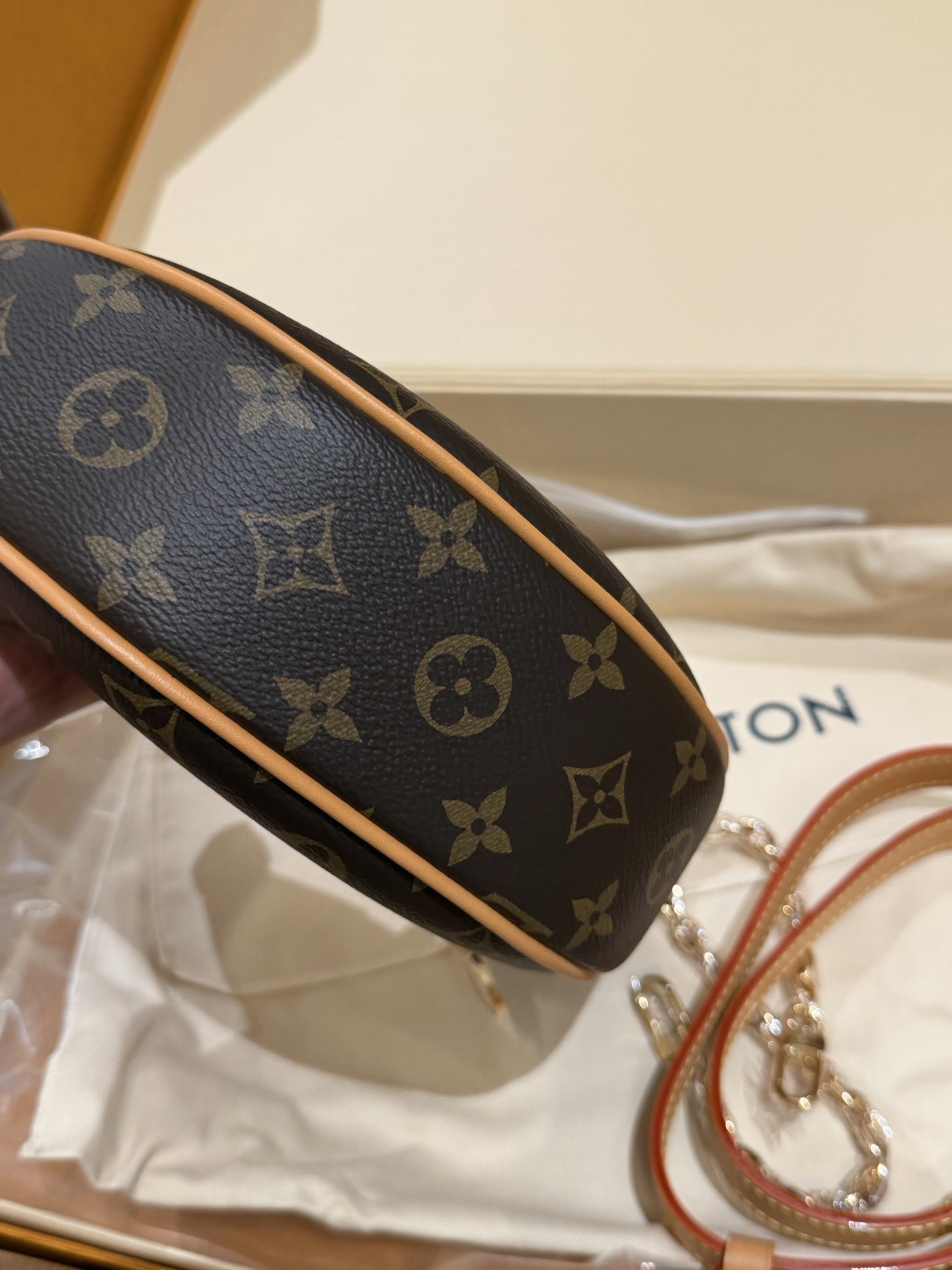 Handbag
