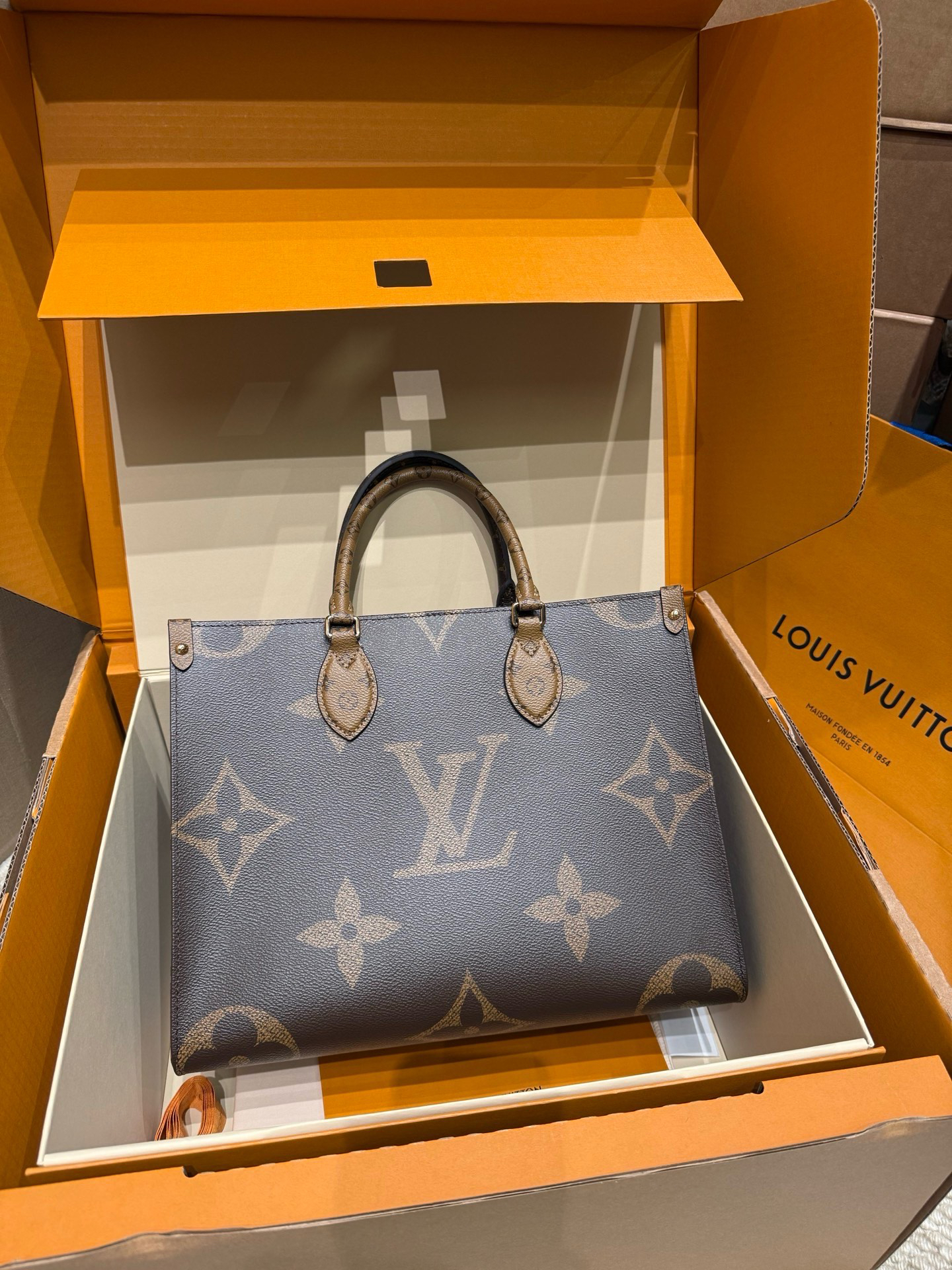 Handbag