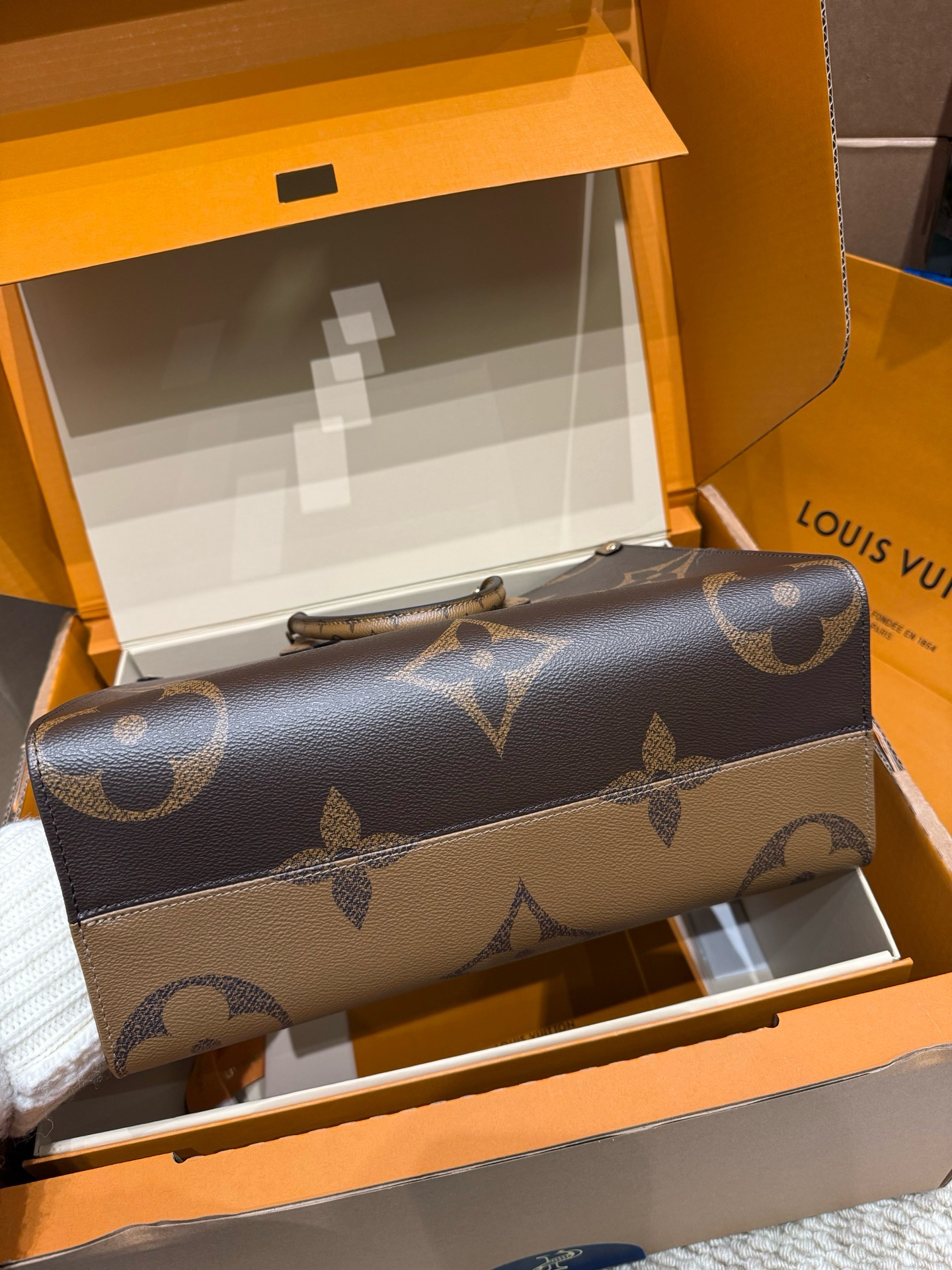 Handbag