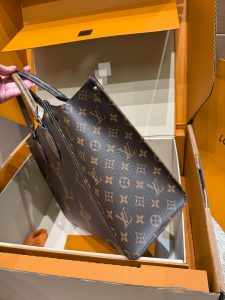 Handbag