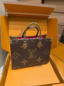 Handbag