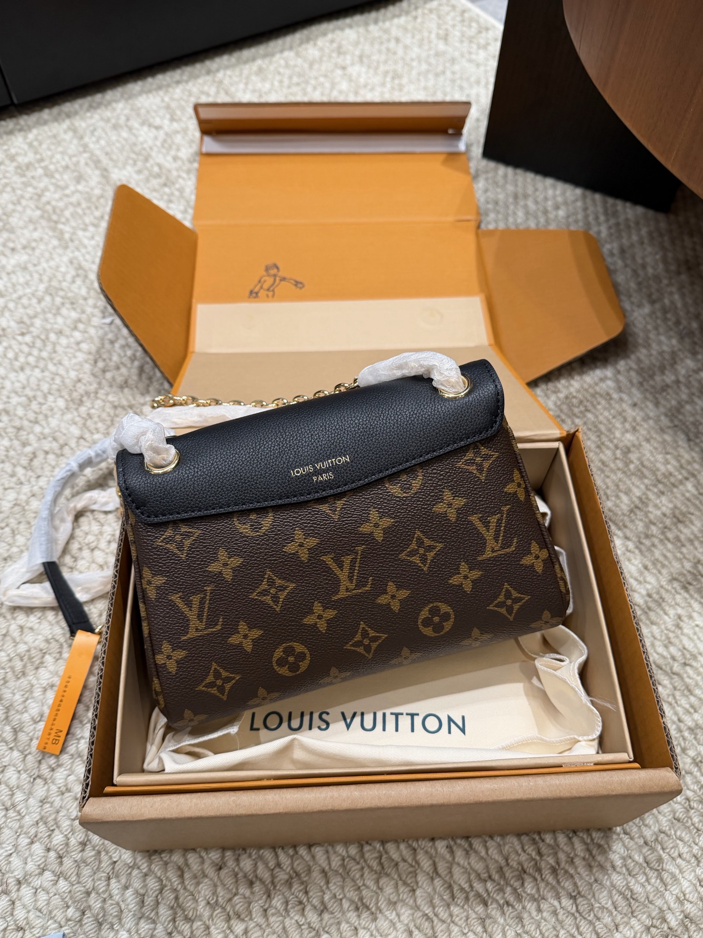 Handbag