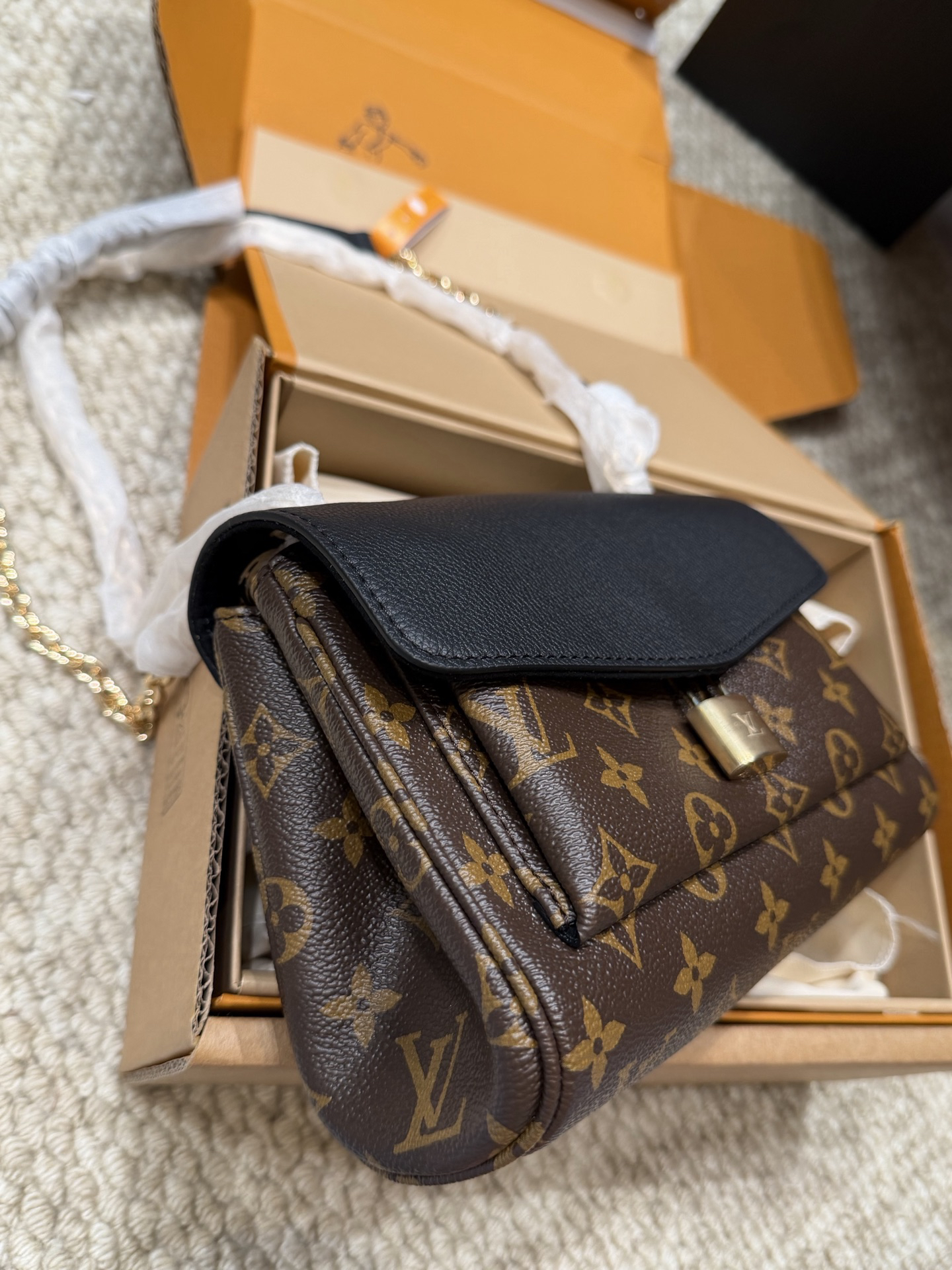 Handbag