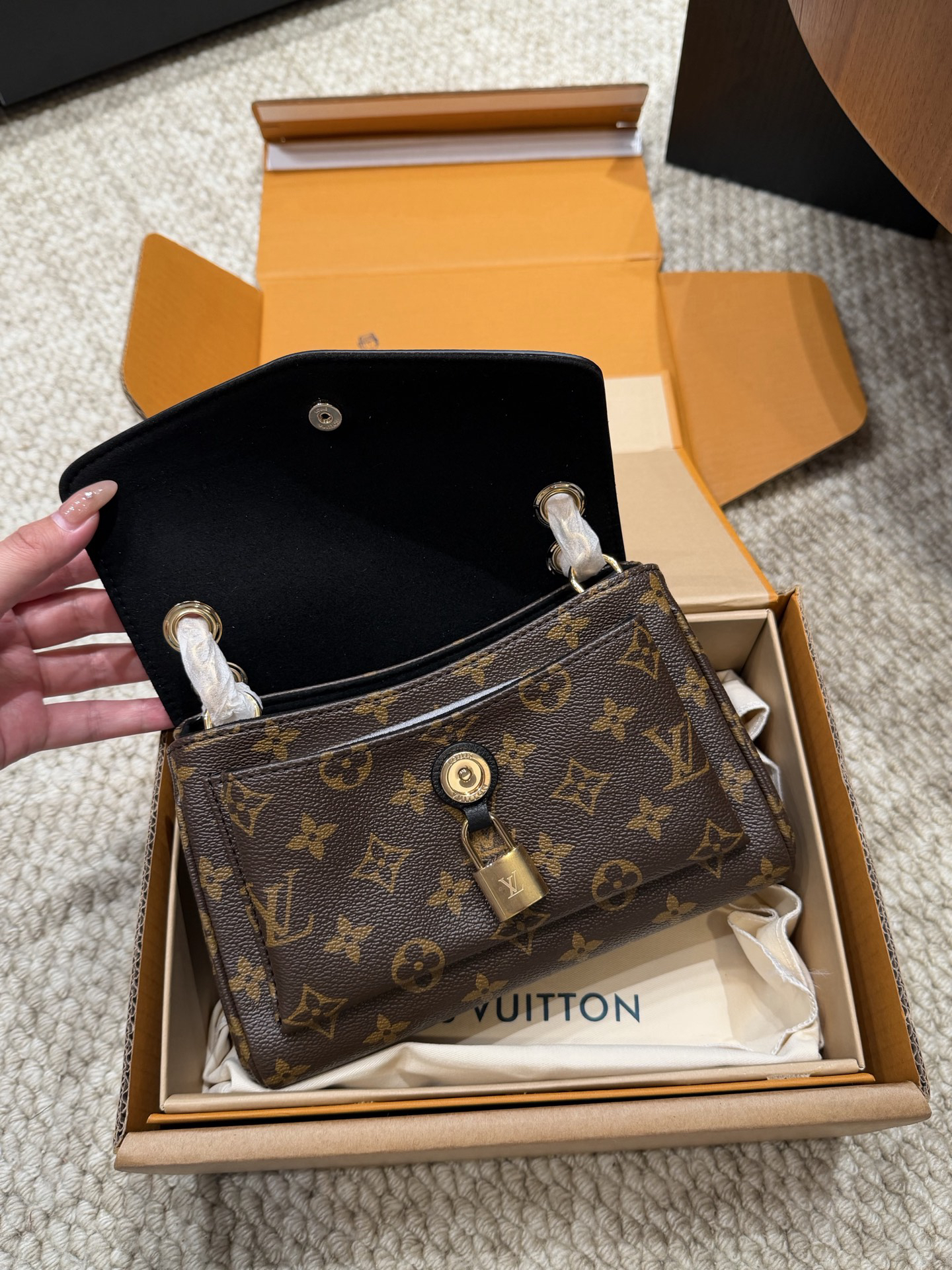 Handbag