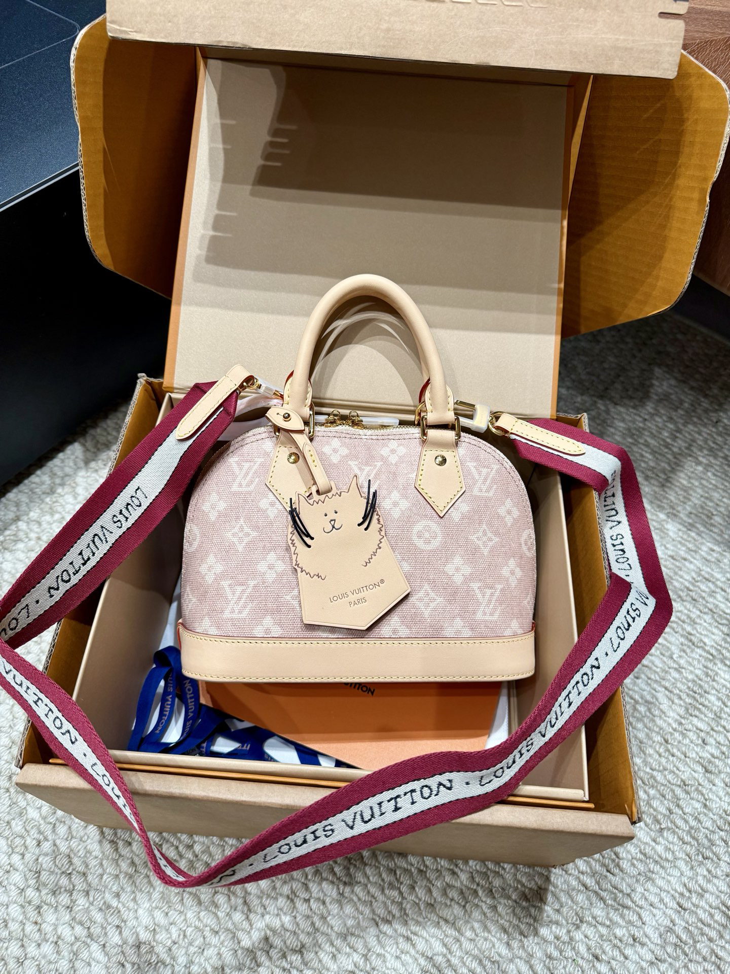 Handbag