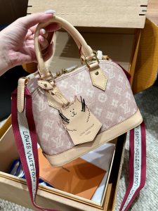 Handbag