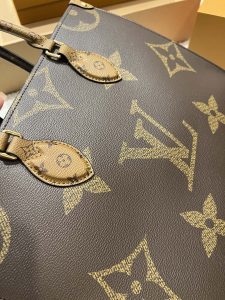 Louis Vuitton Handbag