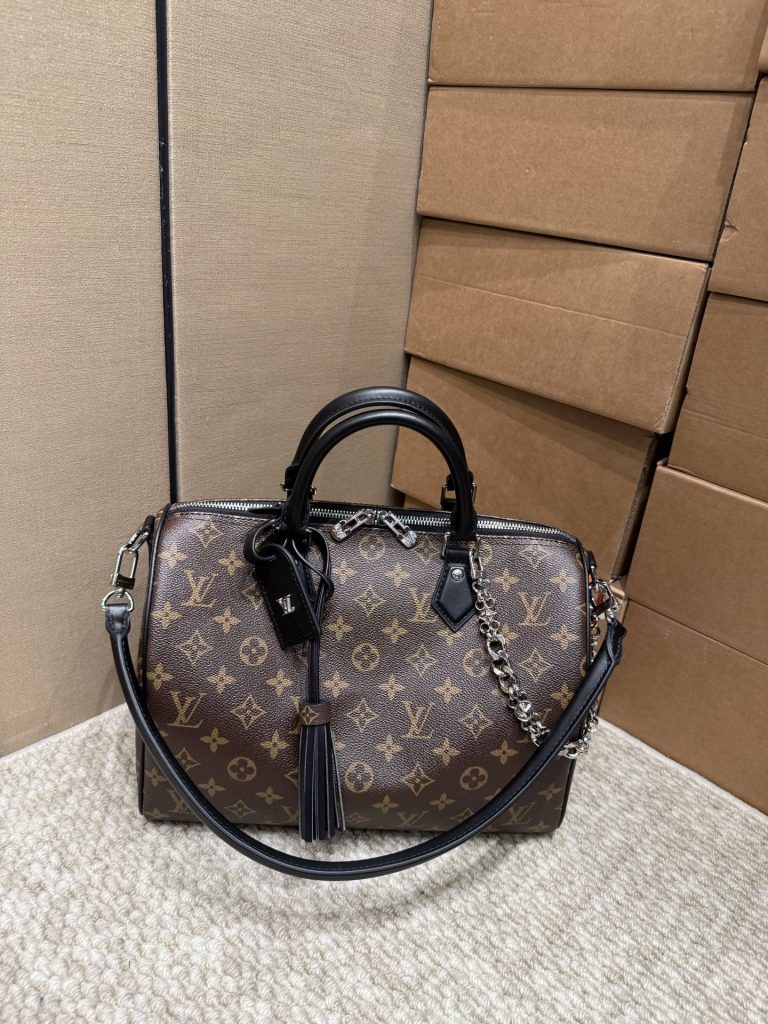 Bag 1228703628