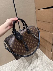 Bag 1228703628