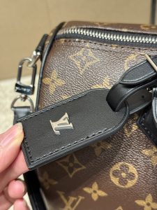 Bag 1228703628