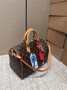 Bag 1228703633