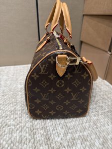 Bag 1228703633