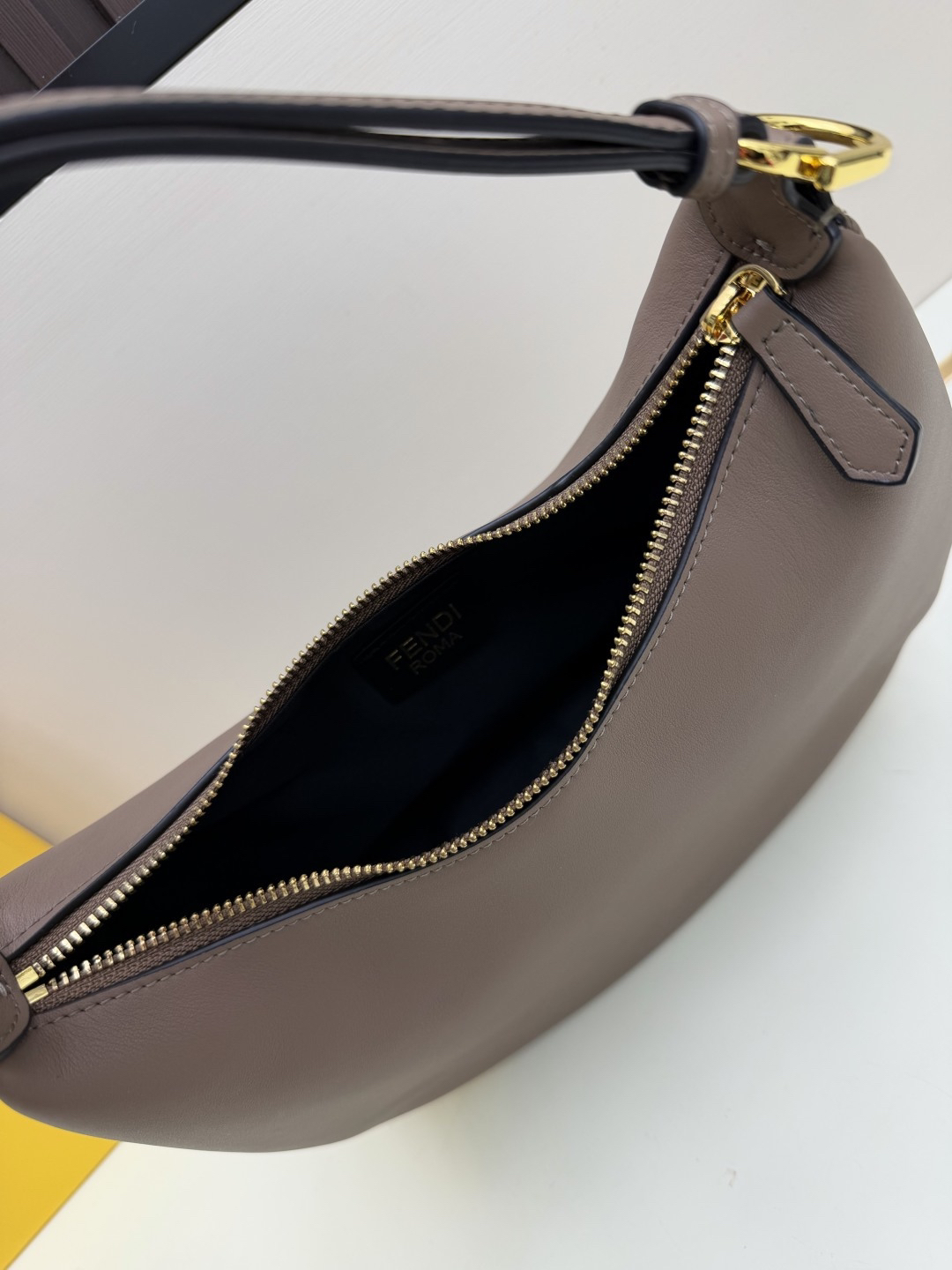 Fendi Handbag 88048