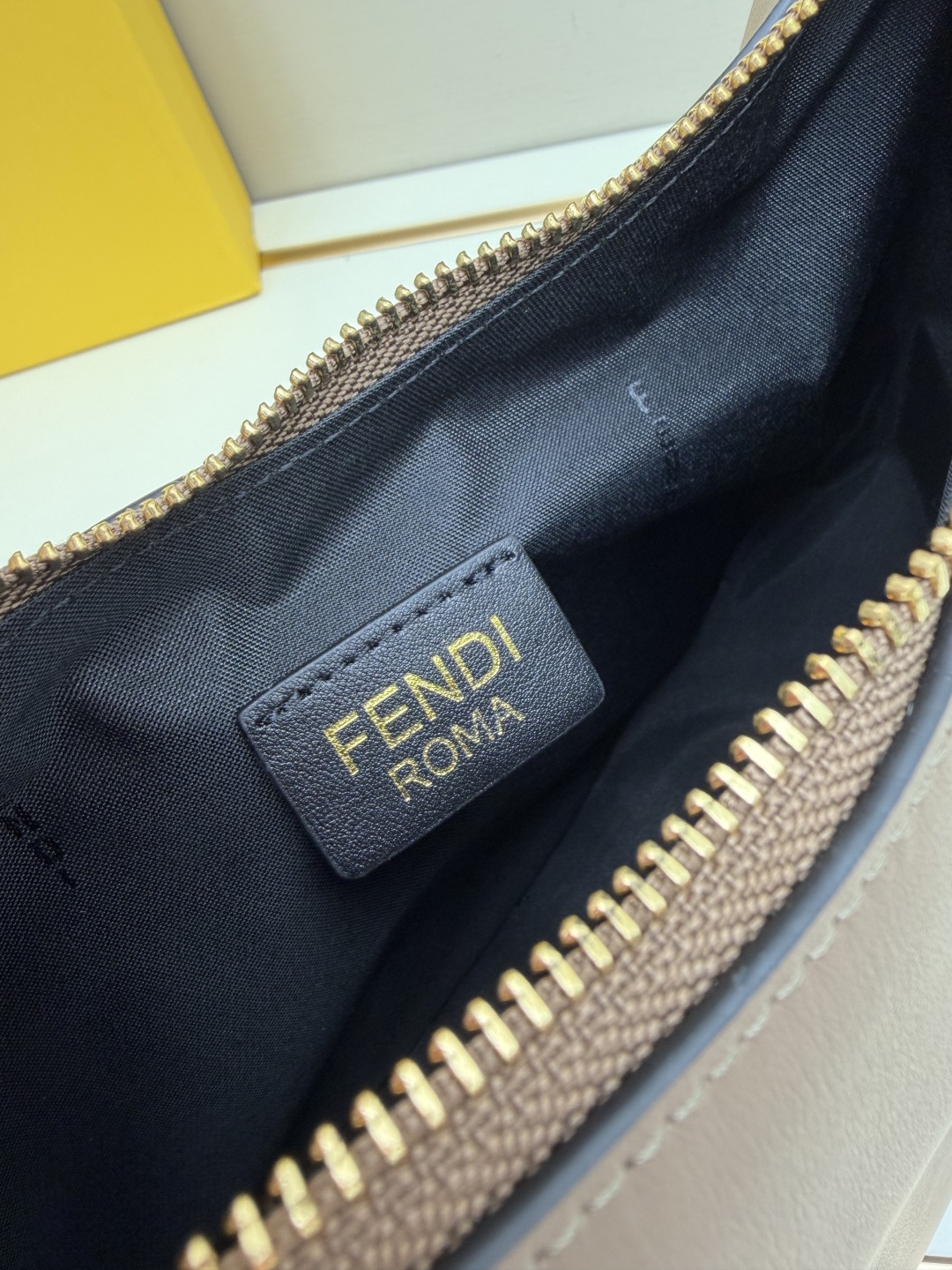 Fendi Handbag 88048