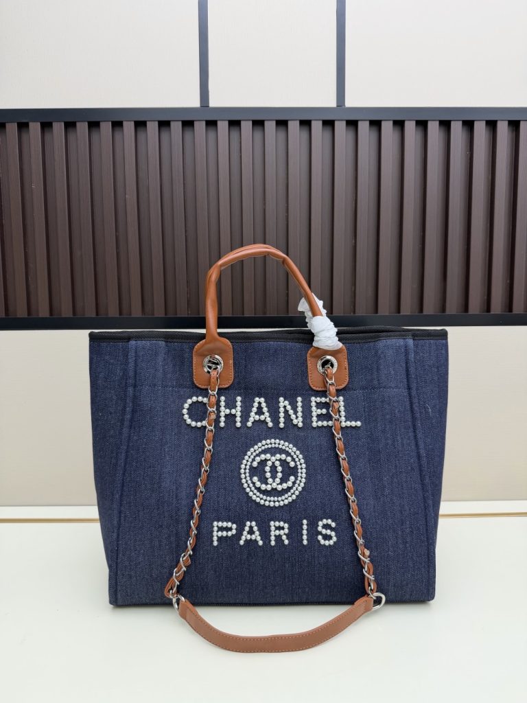 Chanel Shoulder Bag