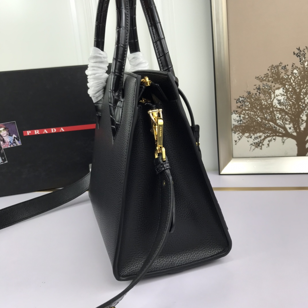 Prada Handbag 66155
