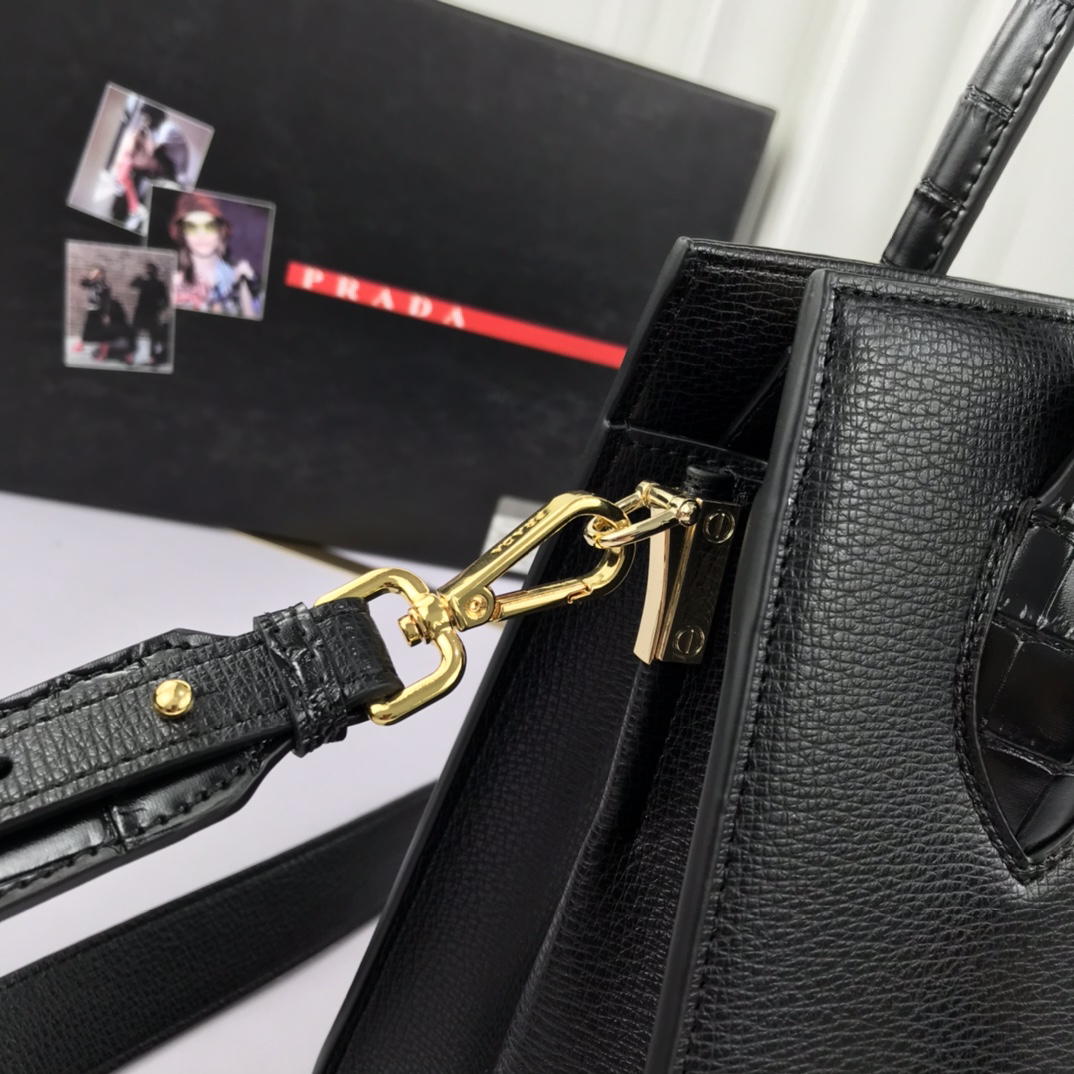 Prada Handbag 66155