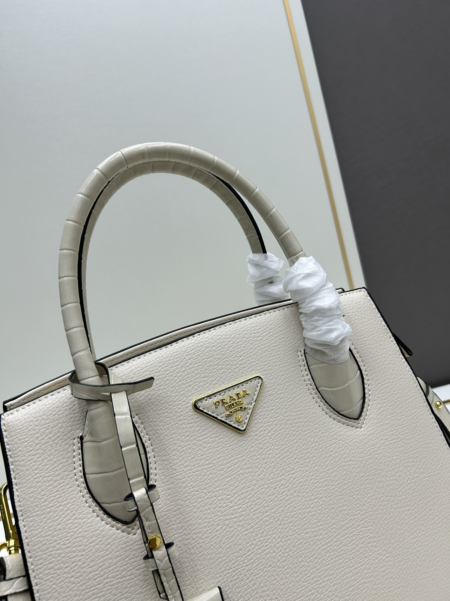Prada Handbag 66155