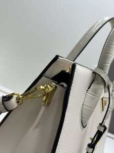 Prada Handbag 66155