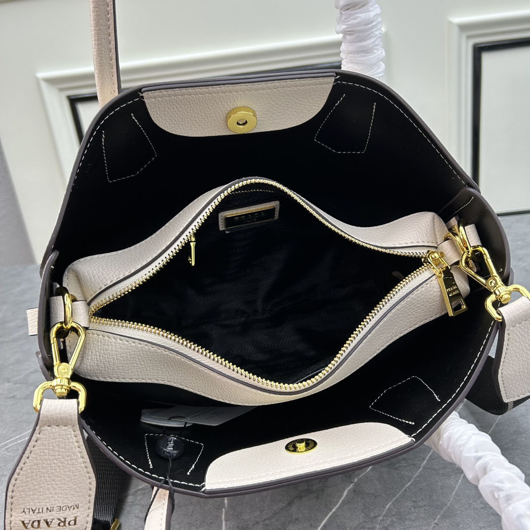 Prada Handbag PL-118