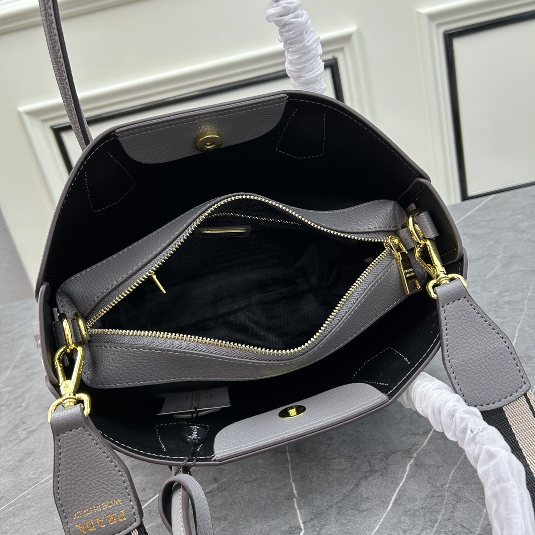 Prada Handbag PL-118