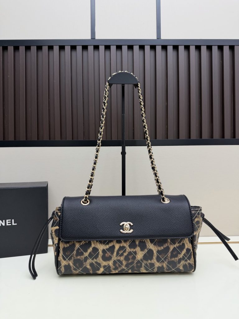 Chanel Handbag 2683