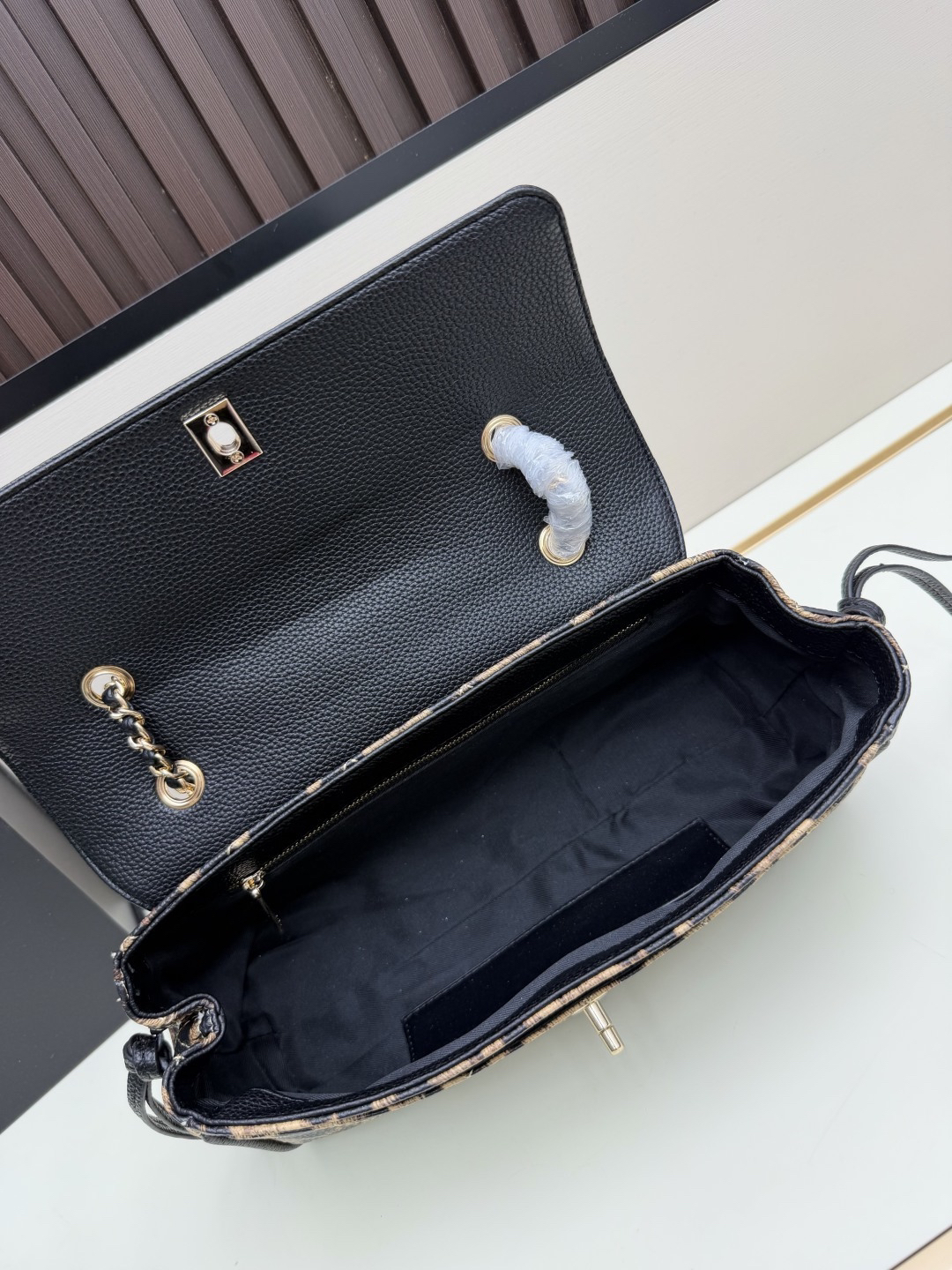 Chanel Handbag 2683