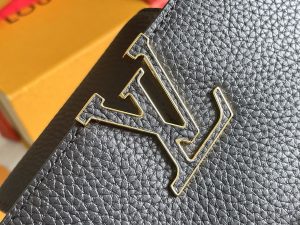 Louis Vuitton Handbag M27308 in White