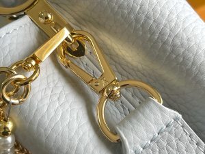 Louis Vuitton Handbag M28199 in White