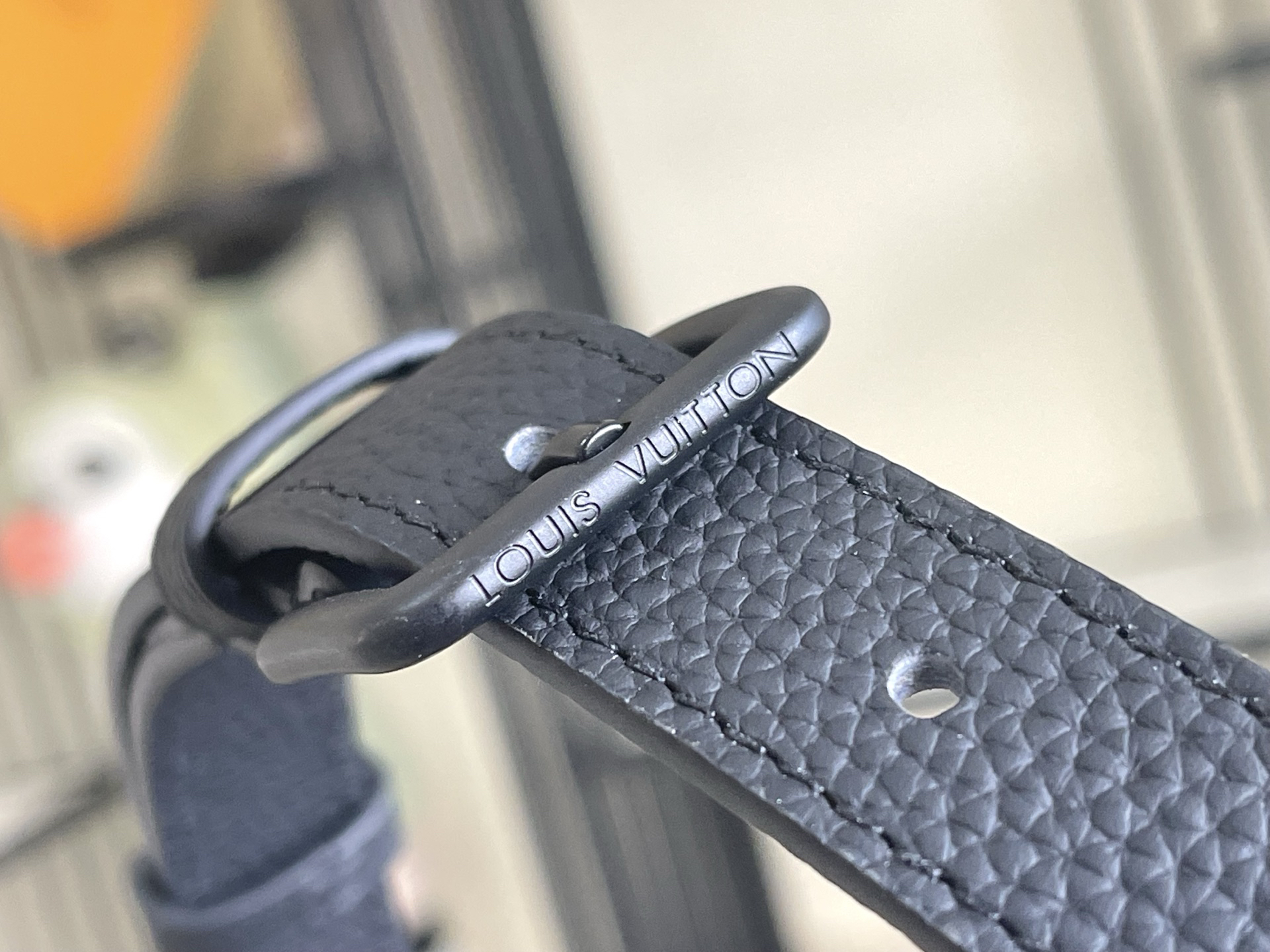 Louis Vuitton Handbag M26118