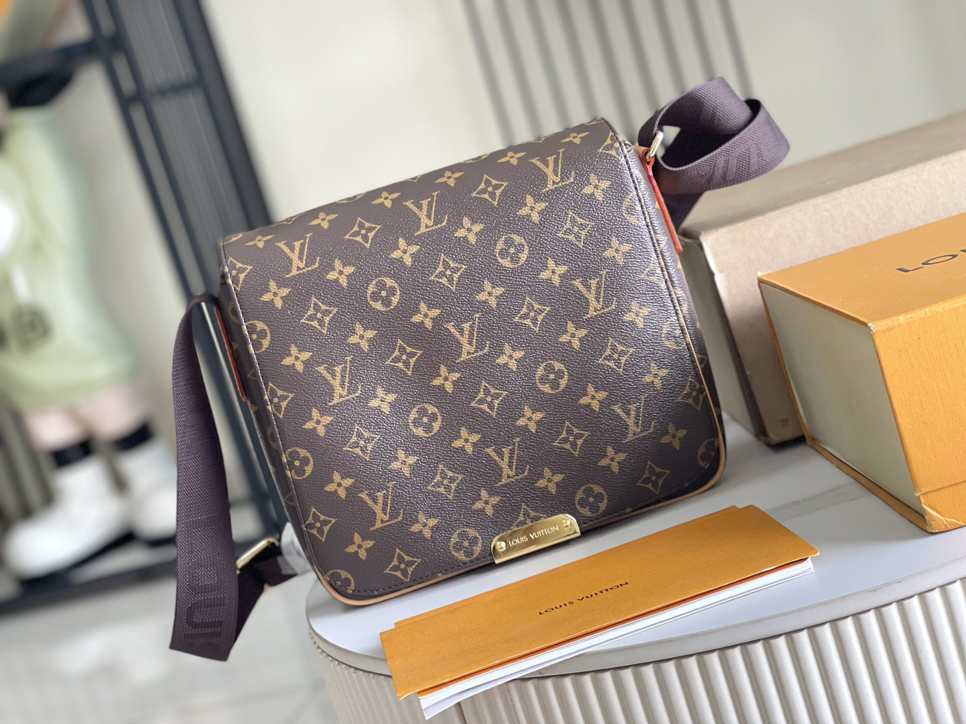 Handbag