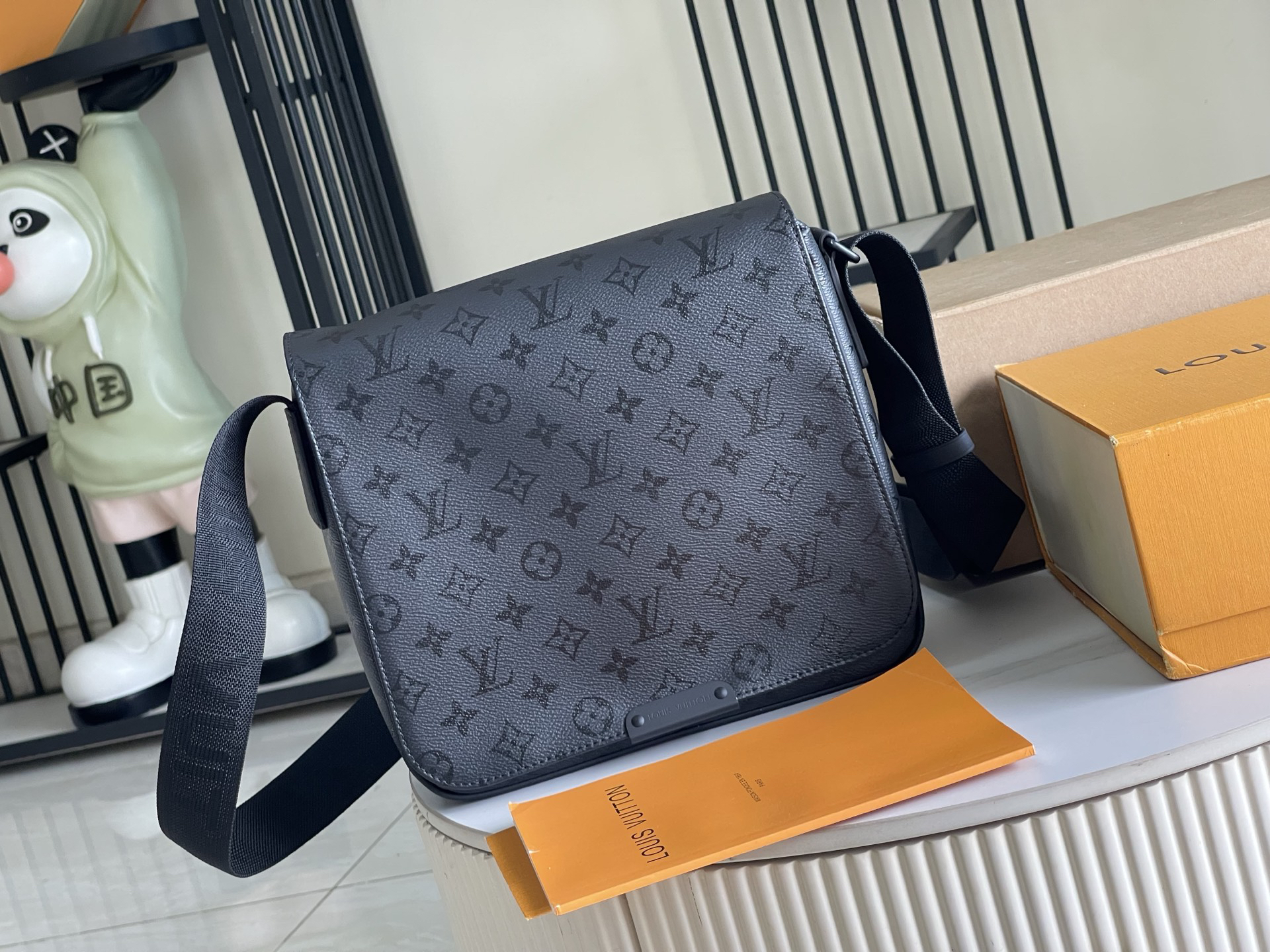 Handbag