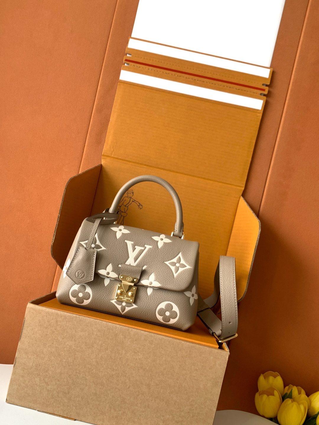 Louis Vuitton Pochette Metis Handbag M45978