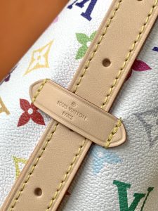 Louis Vuitton Handbag M13661