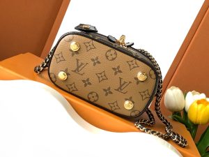 Louis Vuitton Handbag M45165M47128