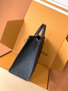 Louis Vuitton Handbag M45595