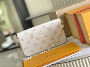 Louis Vuitton Handbag M14968