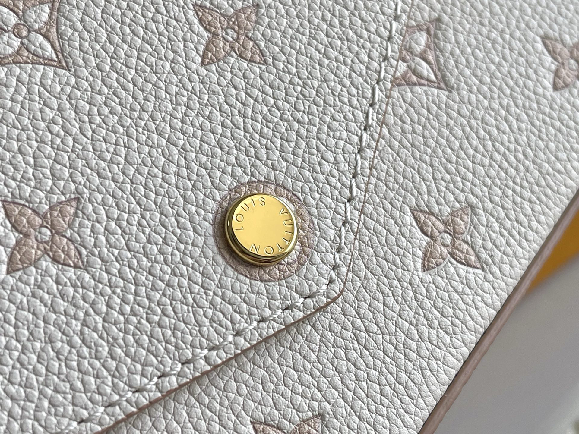 Louis Vuitton Handbag M14968