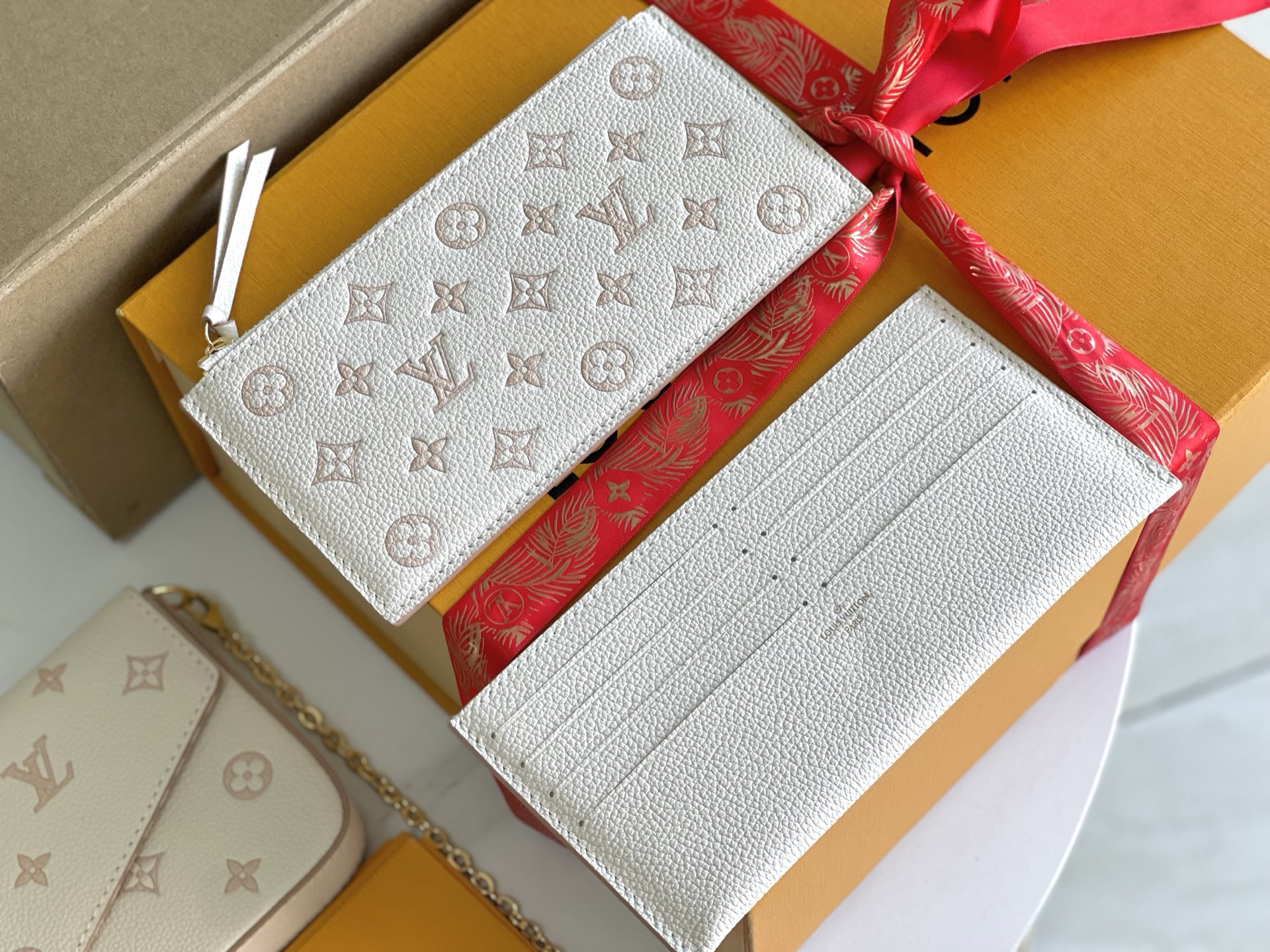 Louis Vuitton Handbag M14968