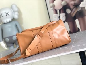Louis Vuitton Shoulder Bag M28100