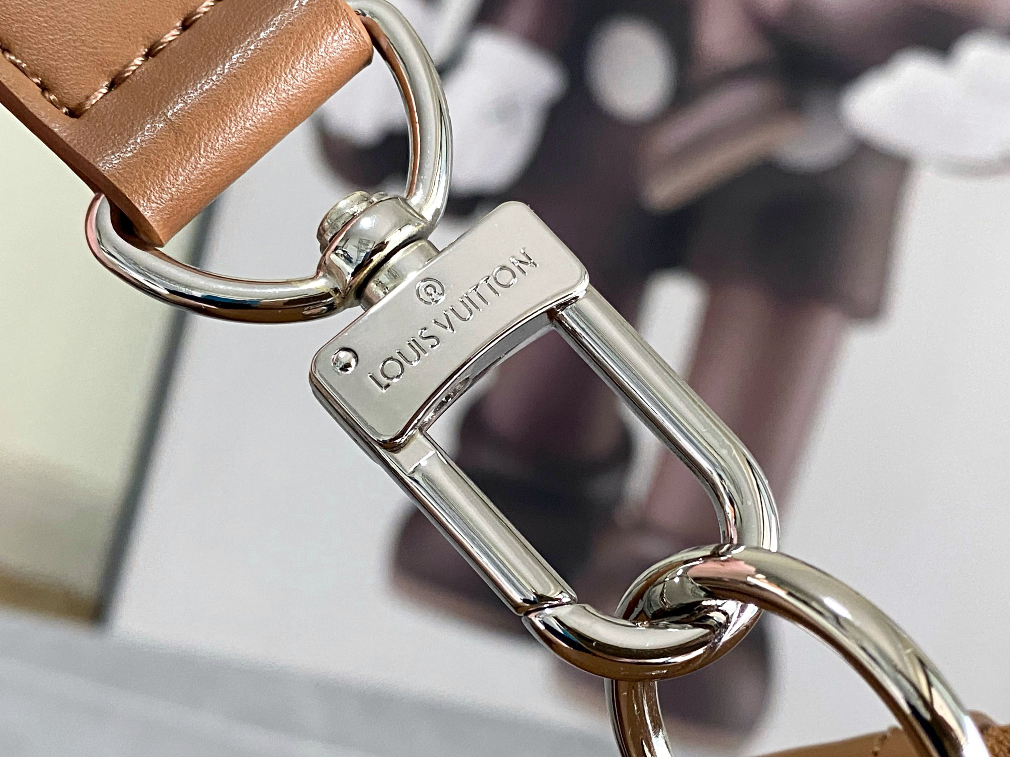 Louis Vuitton Shoulder Bag M28100