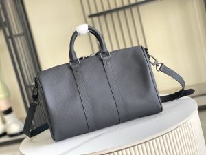 Louis Vuitton Handbag M15249