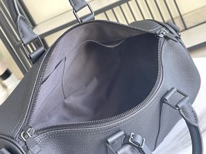 Louis Vuitton Handbag M15249